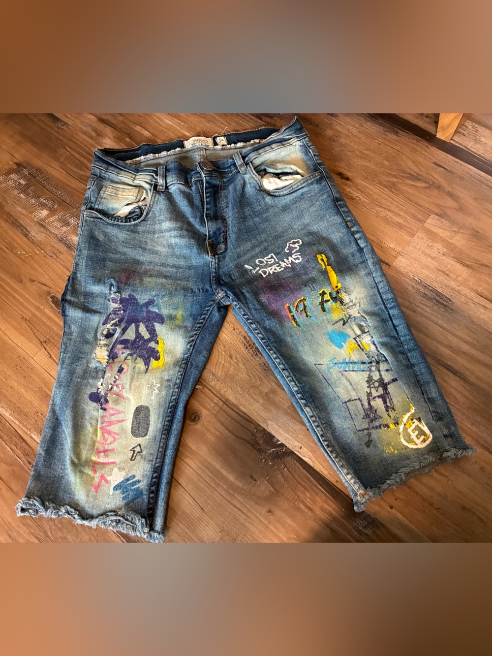 FWRD Women’s 34 Bermuda knee length jean shorts  Paint-Splattered Blue Denim